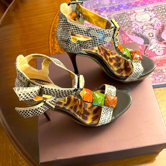 bebe platform shoes - Picture 3 of 15